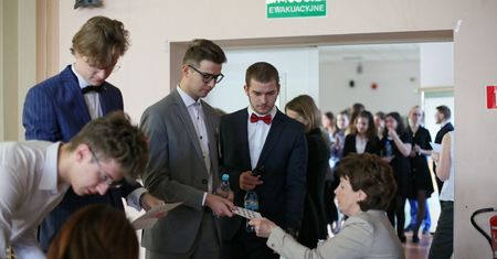 Matura 2019. Służby już wcześniej ostrzegały CKE przed alarmami bombowymi