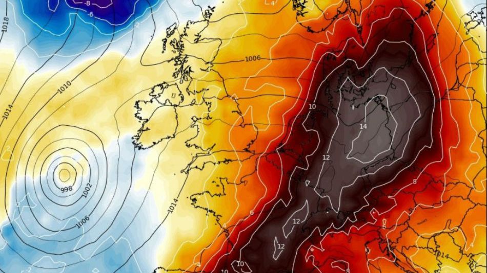 Fala ekstremalnych upałów dotrze do Polski za tydzień. Mapa pokazuje anomalię temperatur, +14 stopni powyżej średniej wieloletniej.