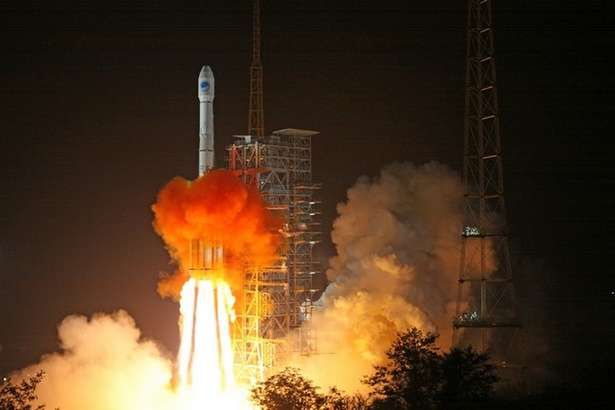 Start rakiety, która w listopadzie 2010 roku wyniosła na orbitę satelitę systemu Beidou (Fot. Gizmag.com)