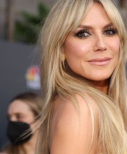 Wciąż zachwyca. 49-letnia Heidi Klum pozuje w bikini