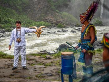 Urzędnicy i czarownicy na czarnej mszy. Ruszyło doroczne święto w Catemac