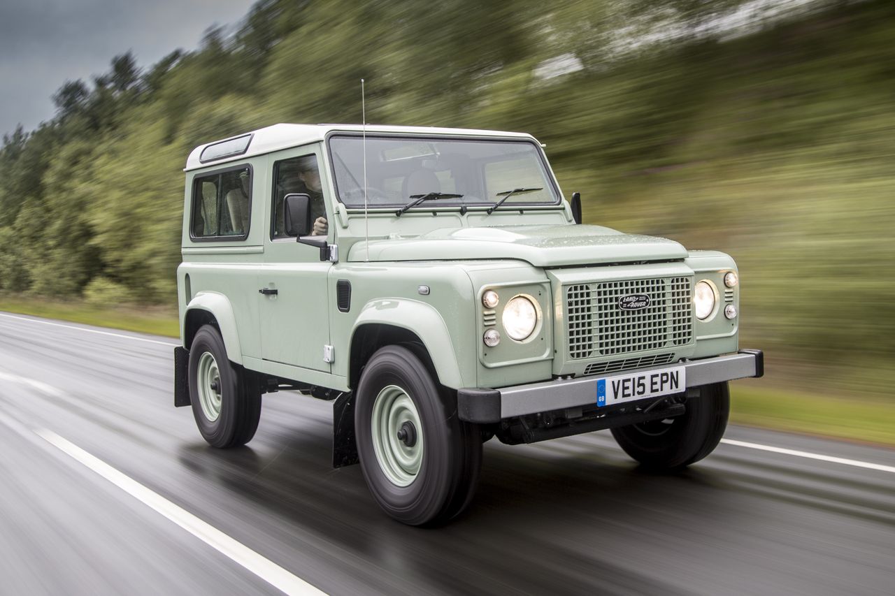 Land Rover Defender 90 Heritage UK-spec (2015)