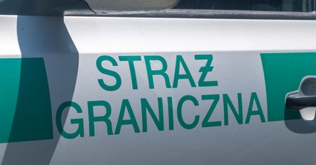 Polacy i Niemiec zrobili sobie zdjęcia przy granicy. Słono ich to kosztowało