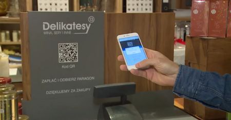 Zakupy bez kasjera, kasy i płacenia gotówką? To już działa w Polsce