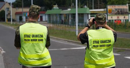 Napływ imigrantów do Polski. NIK: państwo sobie nie radzi