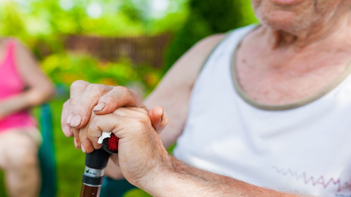 Dziadek robił nalewkę z zielonych orzechów włoskich. Fot. AdobeStock