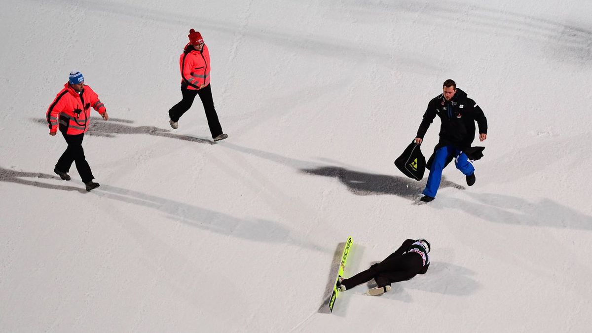 Markeng tuż po upadku w Klingenthal