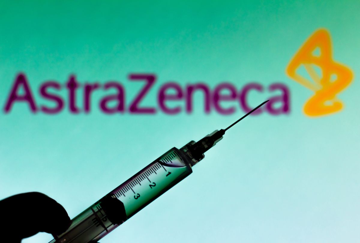 Polska zakupiła 20 milionów dawek szczepionek AstraZeneca (Photo Illustration by Rafael Henrique/SOPA Images/LightRocket via Getty Images)