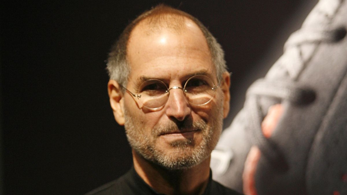 Nike and Apple Announce the Launch of the Nike+iPod - May 23, 2006
Apple CEO Steve Jobs during the unveiling of a partnership between Nike and Apple announcing the Nike+iPod, which combines the Nike Air Zoom Moire and the Apple iPod to communicate with each other via the Nike+iPod kit, using a sensor in the shoe to communicate wirelessly with the iPod to relay information from the shoe such as distance, pace, time running, and calories burned. (Photo by Mike Ehrmann/WireImage)
Mike Ehrmann