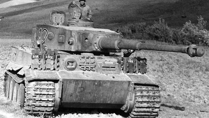 PzKpfw VI Tiger zdobyty przez aliantów w Tunezji w 1943 roku