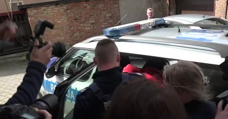 Auto wjechało w sześć osób, zginęła 19-latka. Zarzuty dla kierowcy i pasażera