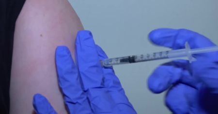 Ruszyły szczepienia dzieci od 12. do 15. roku życia.