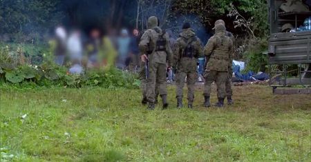 “Oni są na terenie Białorusi i to jest problem białoruski”. Wiceszef MSWiA o uchodźcach koczujących na granicy