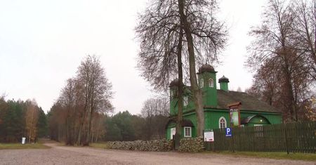 Tatarom brak pieniędzy na utrzymanie meczetu w Kruszynianach. Stan wyjątkowy oznacza brak turystów