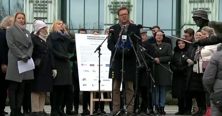 “Ziobro to największy szkodnik”. Partie opozycyjne i organizacje obywatelskie podpisały “Porozumienie dla Praworządności”