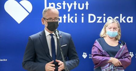 Trzecia dawka szczepionki jest coraz bardziej prawdopodobna. Minister zdrowia nie chce czekać na decyzję EMA