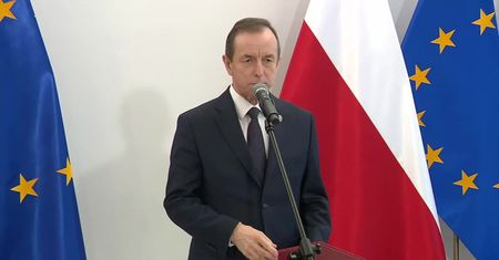 “Plasterek na wielką ranę” – marszałek senatu o rządowym projekcie obniżki VAT w ramach “tarczy antyinflacyjnej”