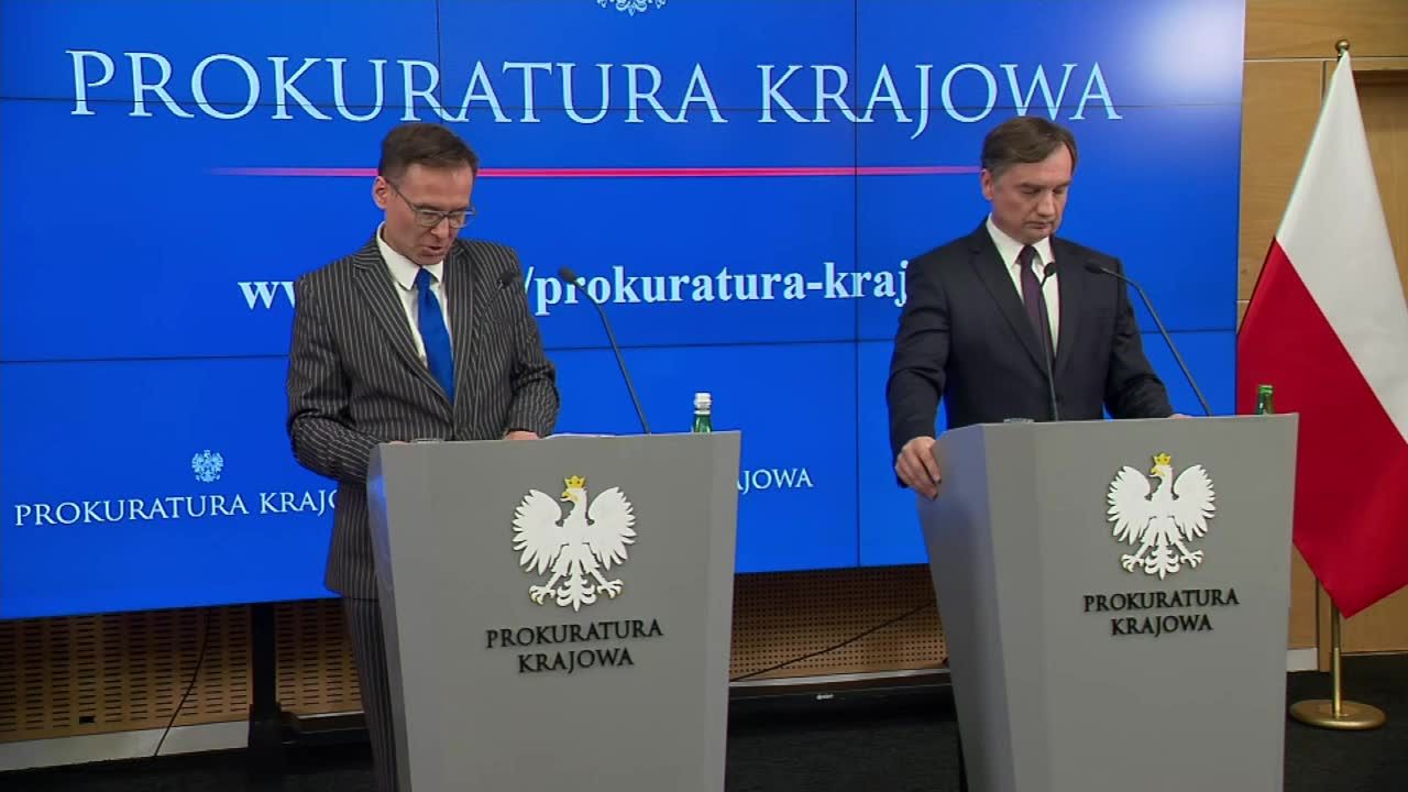 Ziobro nadal broni skazanej za rozbój homofobicznej aktywistki. Na konferencji prokuratury ujawniono dane poszkodowanej.