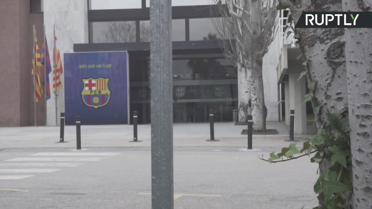 Policja w siedzibie FC Barcelona. Były prezes klubu został zatrzymany w związku z aferą “Barcagate”