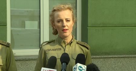Straż graniczna: Zatrzymaliśmy busa z migrantami, jedna z kobiet zaczęła rodzić.