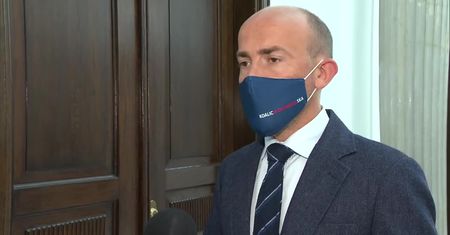 Posłowie przed prezentacją zmian podatkowych w Sejmie.