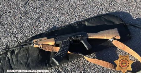 Spacerował przy autostradzie w Kolorado uzbrojony w AK-47. Zginął, bo otworzył ogień do policjantów