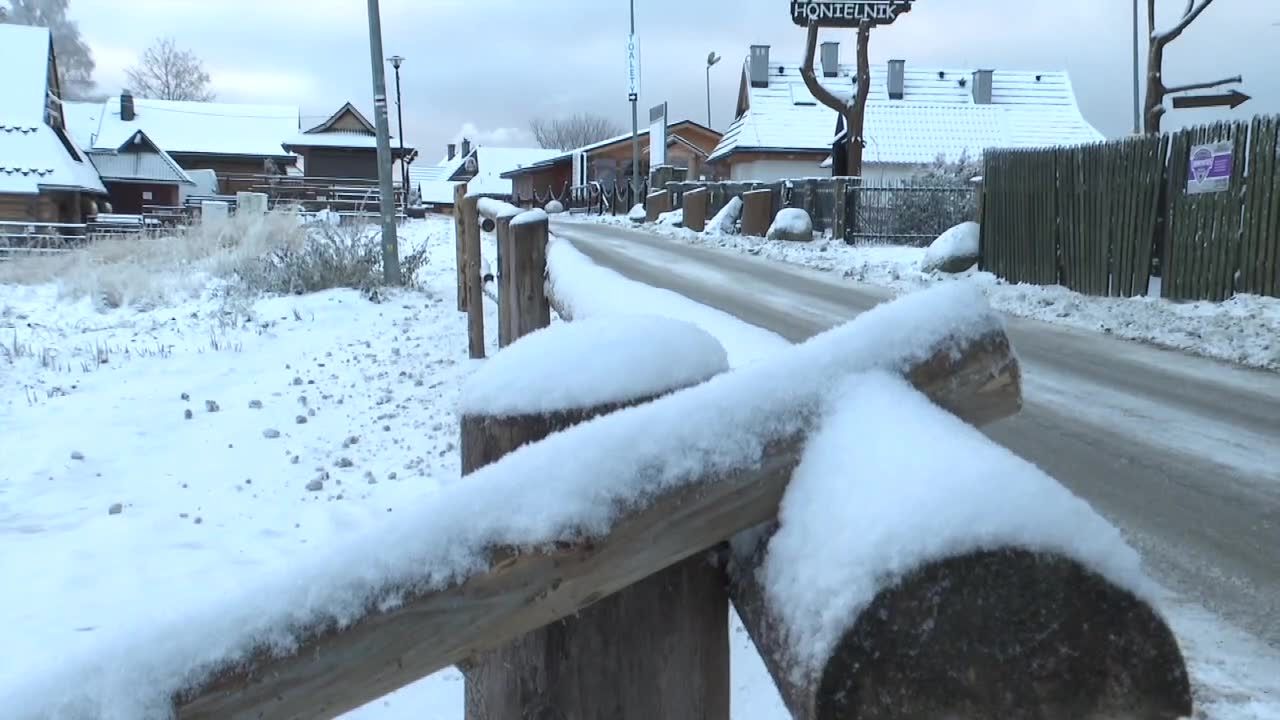 Śnieg i lód w Zakopanem. “Jest gorzej niż zimą”