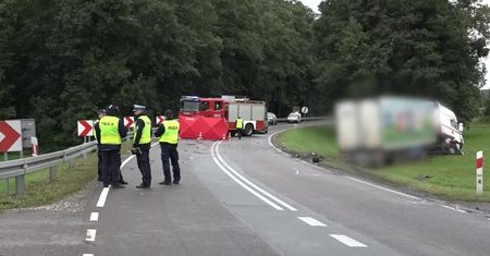 “Zakleszczony kierowca bez funkcji życiowych”. Śmiertelny wypadek w Łukowisku na Lubelszczyźnie.