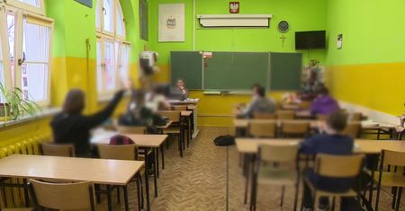 Termomodernizacja, komputery, dodatkowe zajęcia – dyrektorzy szkół wiedzieliby, jak z pożytkiem wydać pieniądze z funduszu Czarnka
