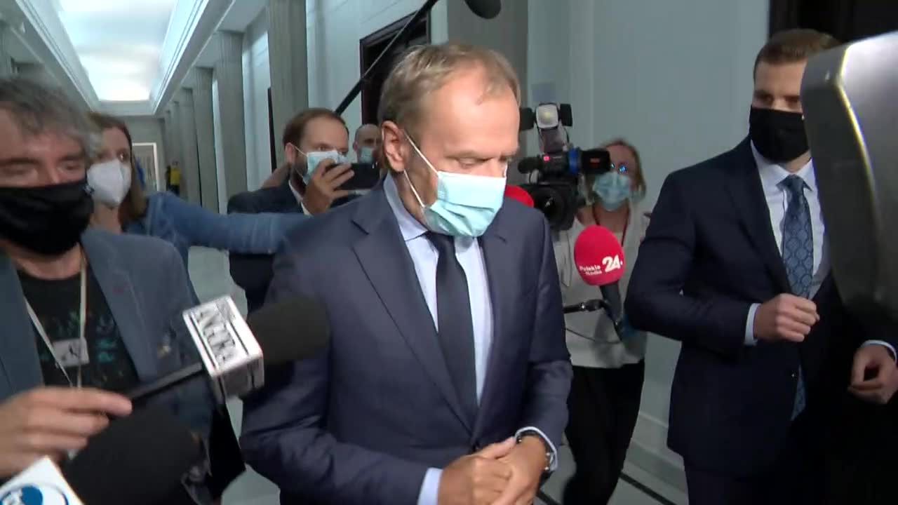 D. Tusk do reportera TVP: Wiedziałem, że osiągnęliście poziom propagandy partyjnej, ale na takim dnie, to nie sądziłem.