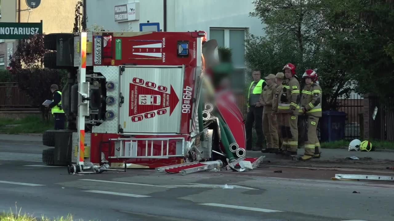 Tragedia na Pomorzu. Dwoje strażaków zginęło w drodze do śmiertelnego wypadku