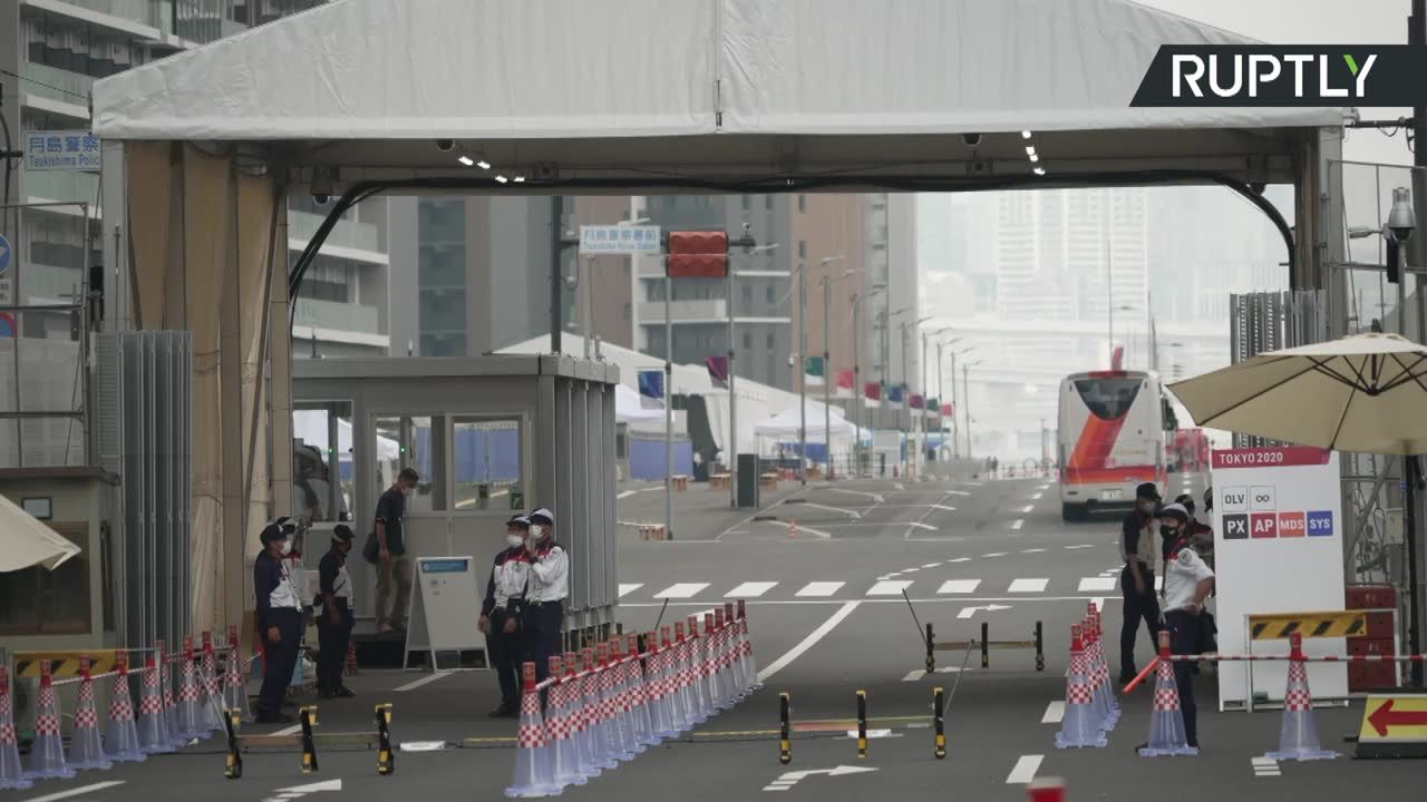 Pierwsze ekipy zameldowały się w nowo otwartej wiosce olimpijskiej. Igrzyska w Tokio ruszają 23 lipca.