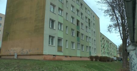 Wybuchł pożar, ogień odciął mu drogę ucieczki. 39-latek wyskoczył z czwartego piętra