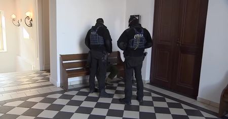 Zatrzymano czwartą osobę w sprawie marszu narodowców w Kaliszu. Sąd odrzucił wniosek o areszt