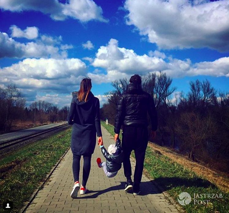 Paulina Krupińska i Sebastian Karpiel-Bułecka z córką Antoniną. Instagram
