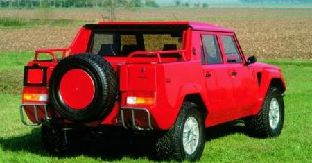 Książę wydm - Lamborghini LM002
