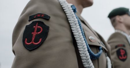 "Upamiętniaj godnie". Poruszający spot w obronie symbolu Polski Walczącej