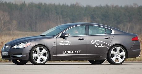 XF - inny Jaguar