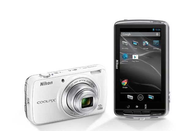 Bliskie spotkanie z Androidem - test aparatu Nikon Coolpix S810c