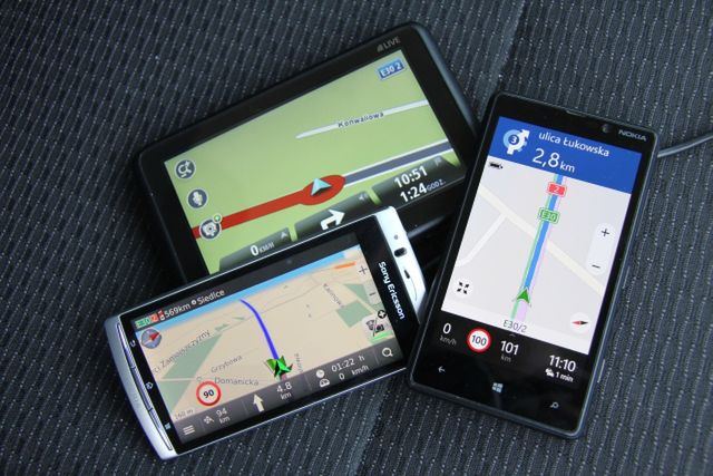 PND kontra smartfon - jaką nawigację wybrać?