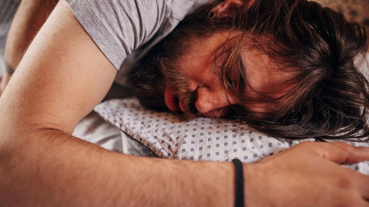 Po tych dolegliwościach rozpoznasz wczesne stadium alkoholowego stłuszczenia wątroby