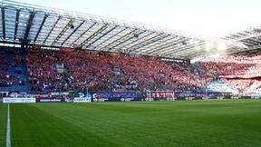 Frekwencja na stadionach piłkarskich: tłumy na meczu Wisła - Legia