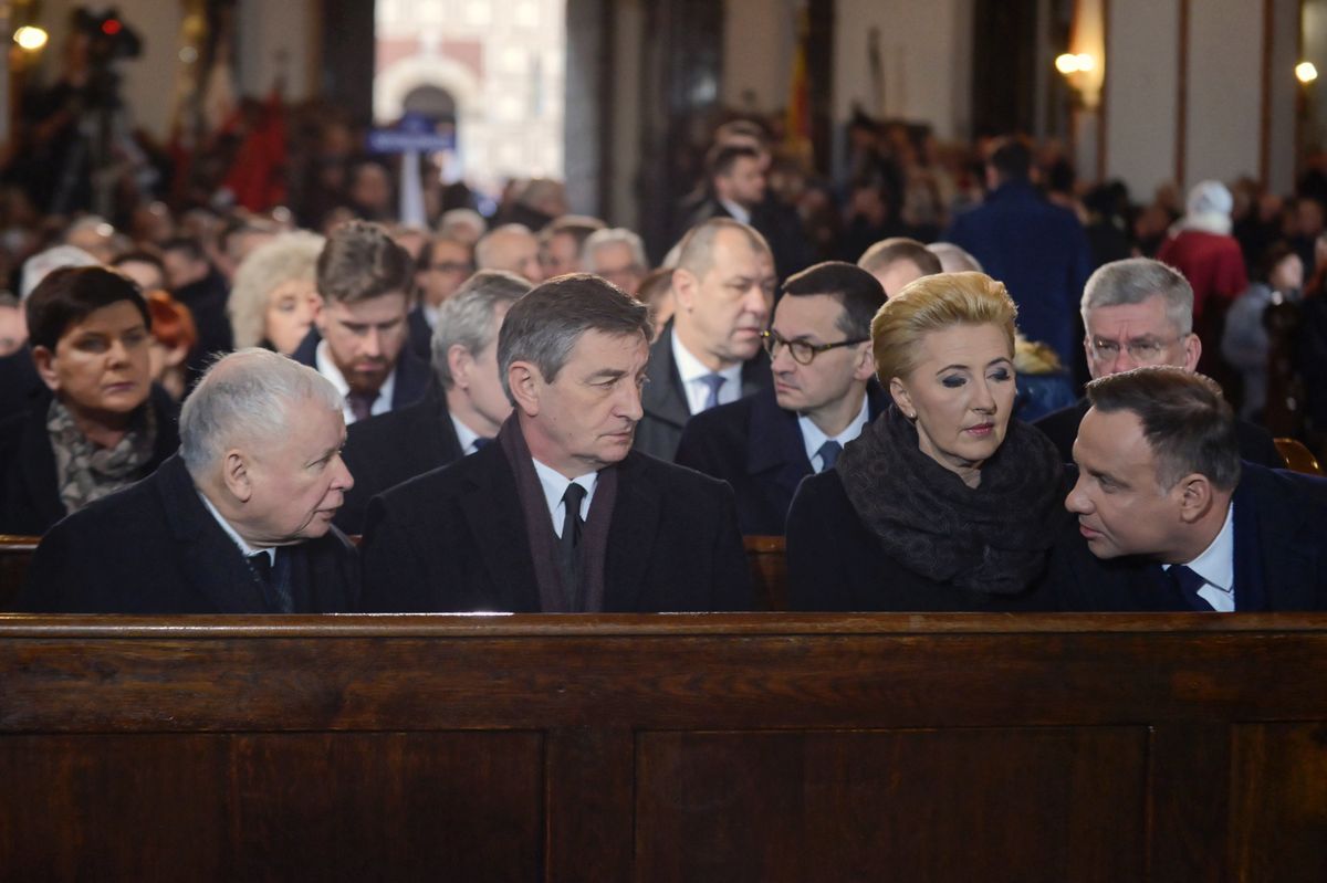 Prokuratura umorzyła śledztwo ws. znieważenia Andrzeja Dudy i Jarosława Kaczyńskiego