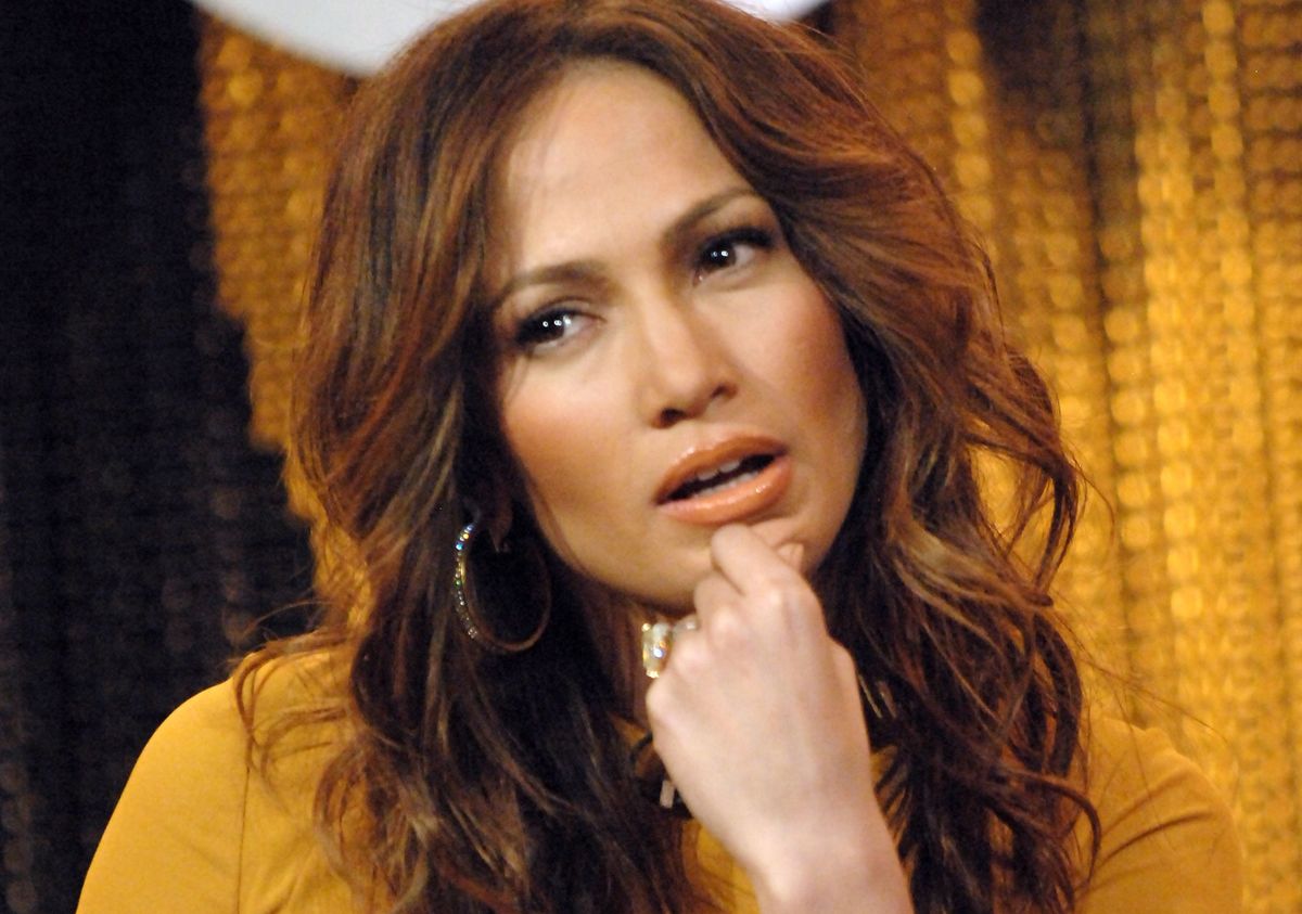 Paznokcie Jennifer Lopez są równie istotnym elementem stylizacji, co ubranie