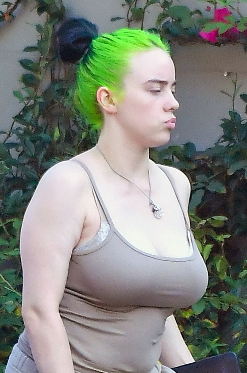 "Zwyczajna" Billie Eilish przechadza się po Los Angeles