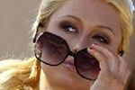 Paris Hilton spoliczkowana i odrzucona obelgami