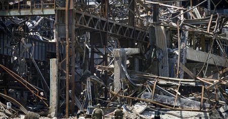 Szykują się do bitwy. Rosjanie zbroją się w Mariupolu