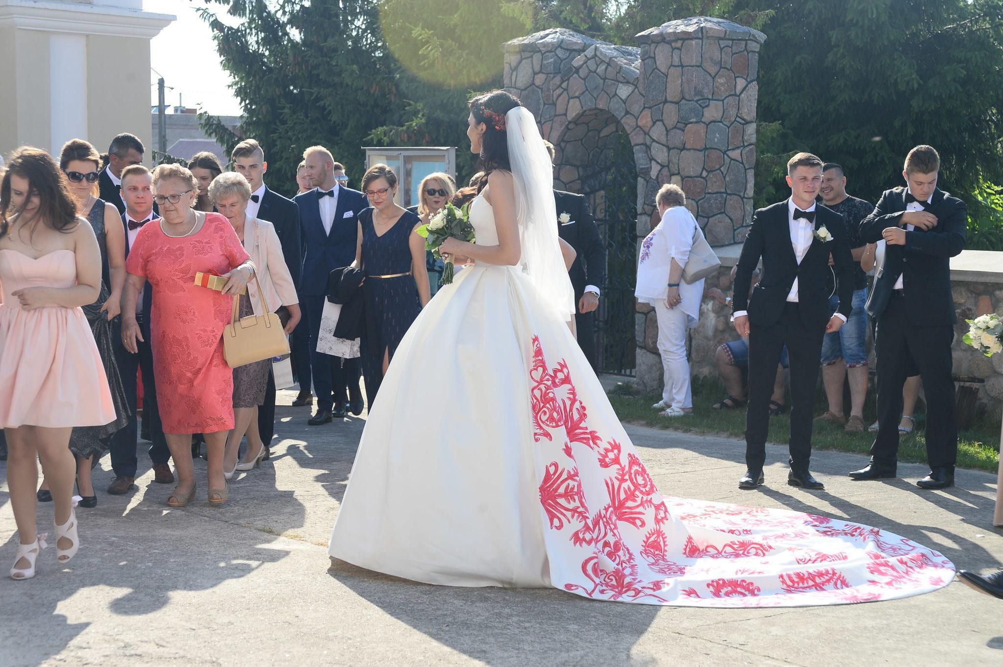 Ewa Mielnicka w sukni ślubnej