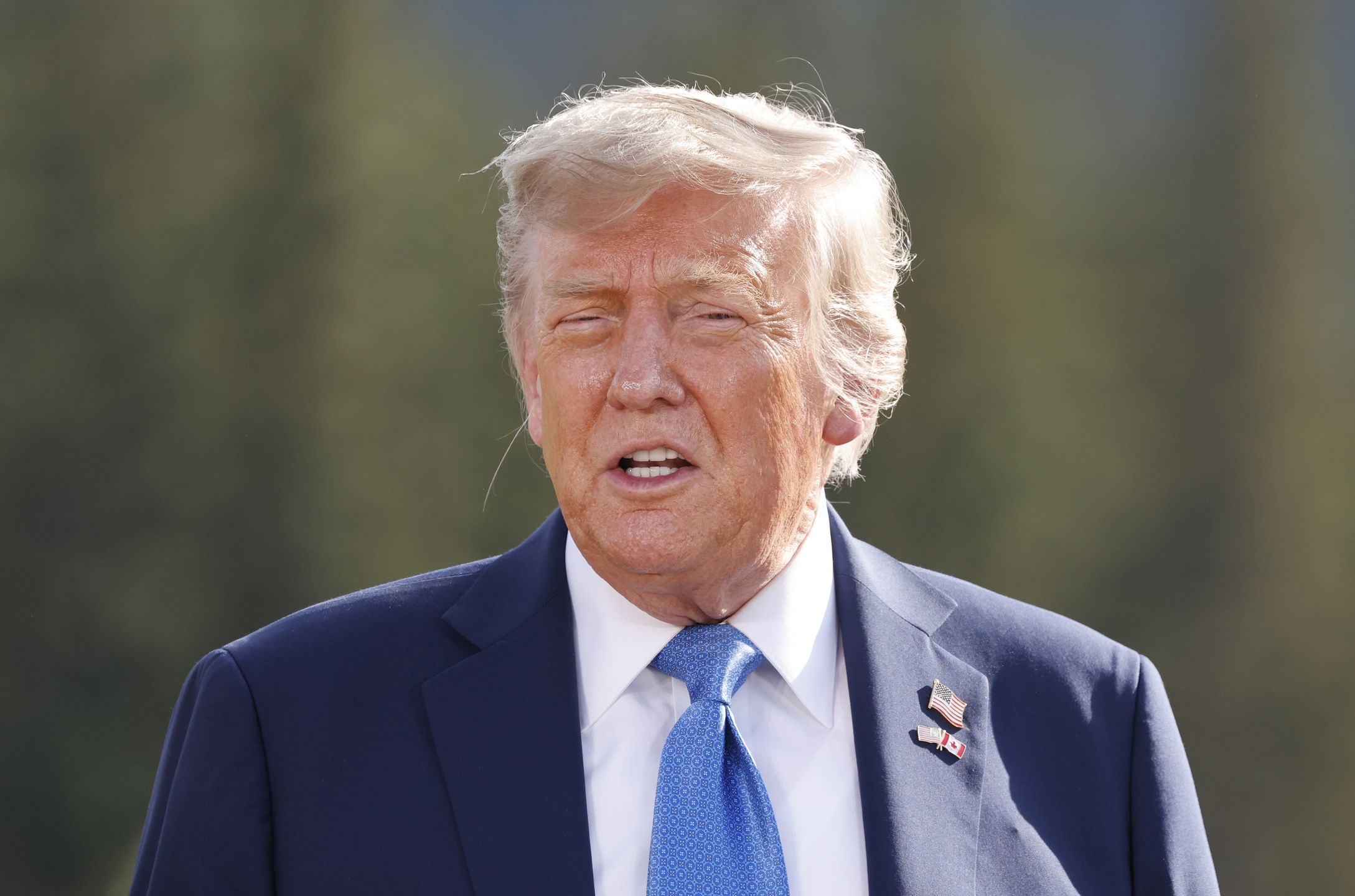 US President Donald Trump participates in a family photo during the Group of Seven (G7) Summit at the Kananaskis Country Golf Course in Kananaskis, Alberta, Canada, 16 June 2025. World leaders are gathered from 15 to 17 June 2025 for the annual G7 Summit. EPA/LUDOVIC MARIN / POOL Dostawca: PAP/EPA.