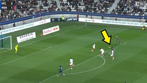 Huknął z dystansu nie do obrony. Kolega aż złapał się za głowę [WIDEO]